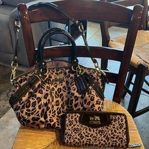 Coach purse and wallet